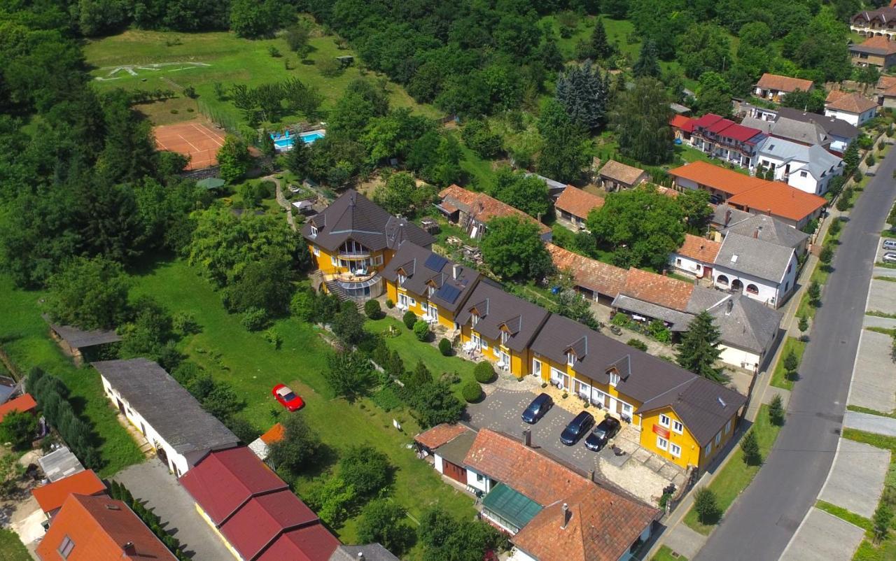 Appartementhaus 5. Jahreszeit Hévíz Екстериор снимка